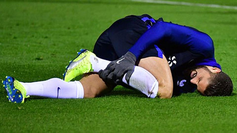Giroud bị đau trong buổi tập của ĐT Pháp