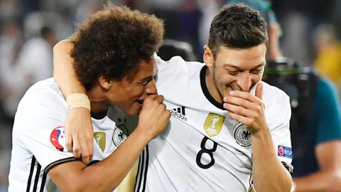 Mesut Oezil & Leroy Sane: Hai 'mảnh đời Đức' trên đất Anh