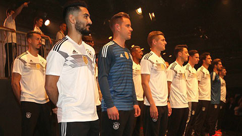 ĐT Đức giới thiệu áo đấu sử dụng ở World Cup 2018