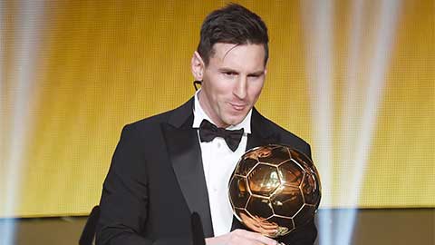 Ảnh Messi giành Quả bóng Vàng 2017 gây bão mạng