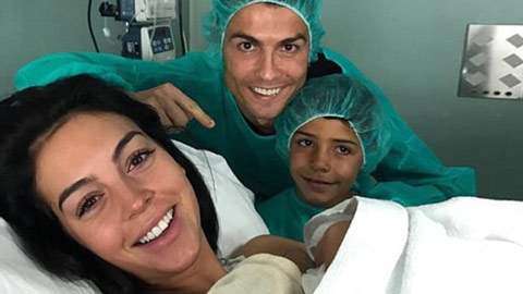 Bạn gái Ronaldo hạ sinh tiểu công chúa Alana Martina
