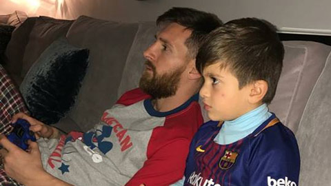 Messi cùng con trai hợp lực giúp Barca đánh bại Real