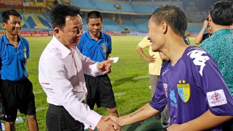 Bầu Hiển không treo thưởng vô địch trước cho Hà Nội FC