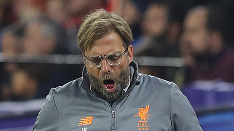 Klopp suy sụp khi Liverpool ném đi chiến thắng trên sân Sevilla
