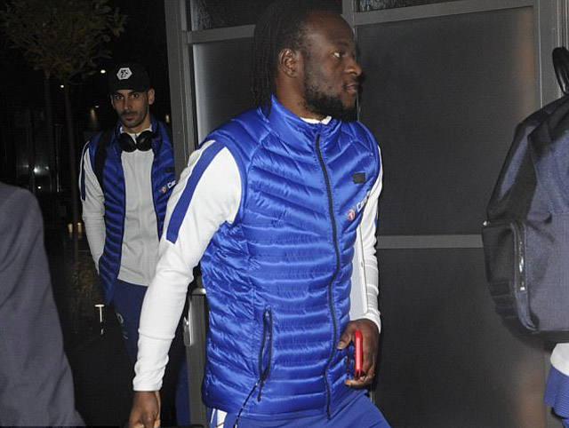 Moses đi cùng toàn đội Chelsea đến Liverpool