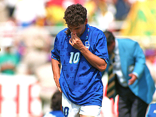Baggio đá hỏng phạt đền khiến Italia thua ở trận chung kết
