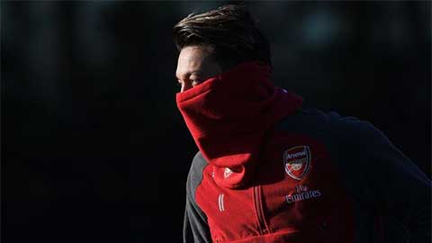 Arsenal: Oezil có thể phập phù nhưng vẫn khó thay thế