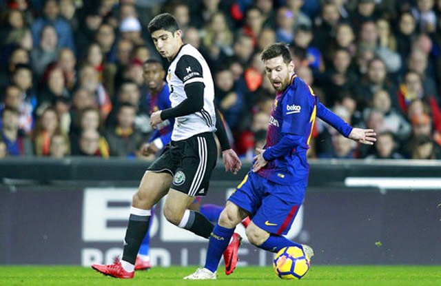 Bằng cách này hay cách khác, Messi vẫn là ngôi sao sáng nhất của Barca
