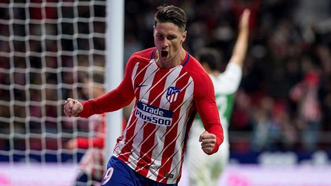 Atletico 3-0 Elche: Đêm thăng hoa của Torres