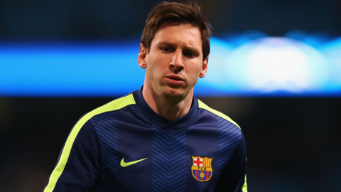 Messi vượt kỷ lục của Roberto Carlos ở Champions League