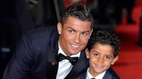 Con trai Ronaldo tự tin sẽ giỏi hơn CR7