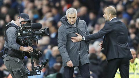 Mourinho vs Guardiola: Đào sâu khoảng cách, gia tăng hận thù