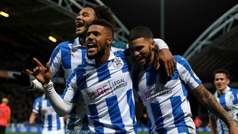 VIDEO: Huddersfield 2-0 Brighton