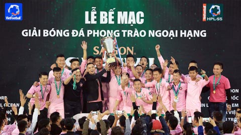 Tin Lớn & Anh Em lần thứ 2 đăng quang giải Ngoại hạng phủi Hà Nội