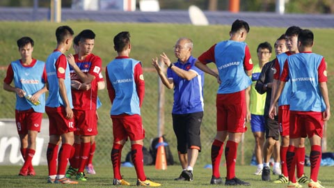 U23 Việt Nam trước trận gặp Uzbekistan: Làm mới hàng công, rèn chống bóng bổng
