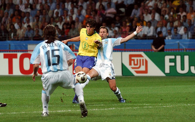 Tại đội tuyển Brazil, Kaka dần trở thành trụ cột và giúp đội bóng vô địch Confed Cup 2005