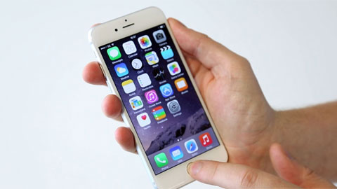 Apple cố tình làm chậm iPhone cũ, ép người dùng đổi máy mới