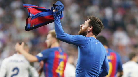 Hậu trường sân cỏ 23/12: Messi sẽ tặng áo cho fan sau trận El Clasico