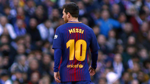 Messi đi bộ trong phần lớn thời gian trận Siêu kinh điển