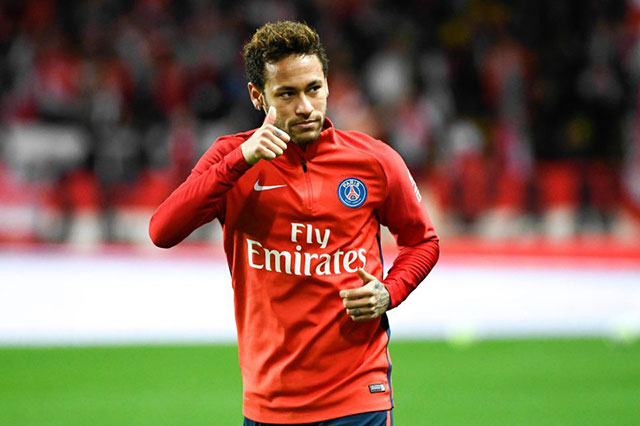 Neymar có số lượng người theo dõi trên Instagram và Twitter thua kém Ronaldo
