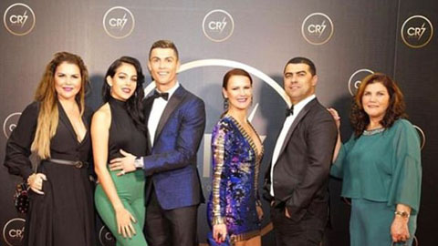 Ronaldo tổ chức tiệc cuối năm mang tên CR7
