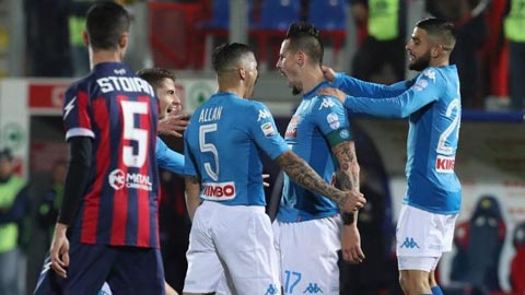Napoli vô địch lượt đi: Nhiệm vụ mới hoàn thành một nửa