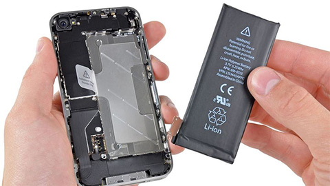 Apple bất ngờ xin lỗi khách hàng, giảm giá thay thế pin iPhone