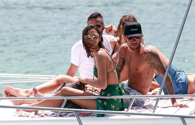 Neymar cùng Marquezine trên chiếc du thuyền xa hoa