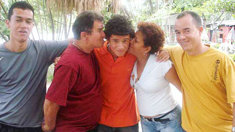 Phía sau thành công của Coutinho: Gia đình là tất cả