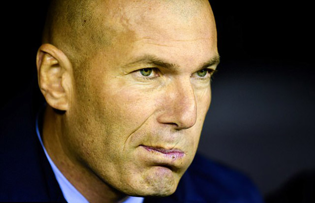 Zidane có lẽ nên nghĩ nhiều hơn về cuộc đua Top 4