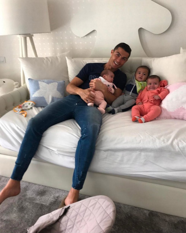Những đứa bé của Ronaldo luôn có đủ chỗ vui chơi trong nhà