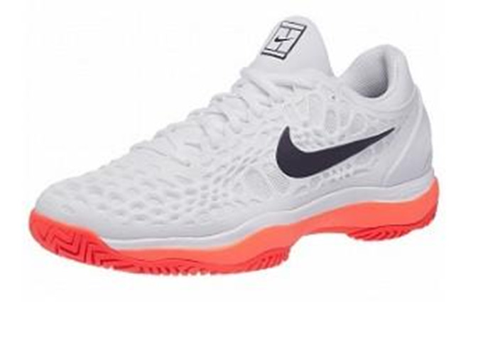 Ngoài áo phông không tay, nhà tài trợ Nike còn chuẩn bị thêm một bộ trang phục thi đấu nữa cho Nadal