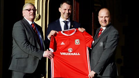 Ryan Giggs trở thành HLV trưởng ĐT Xứ Wales
