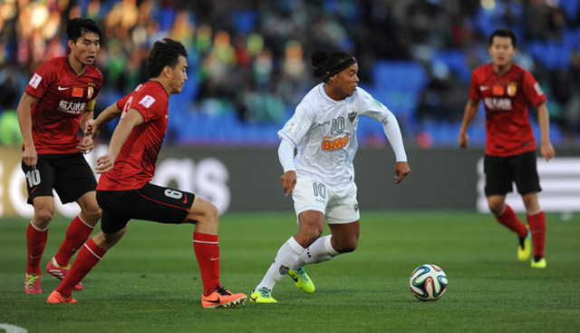 Từ năm 2012-2014, Ronaldinho đến chơi bóng cho Atletico Mineiro và cùng CLB giành vị trí thứ 4 tại FIFA Club World Cup 2013