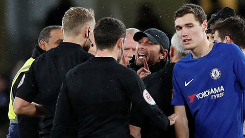 Conte phàn nàn VAR khiến Chelsea mất penalty