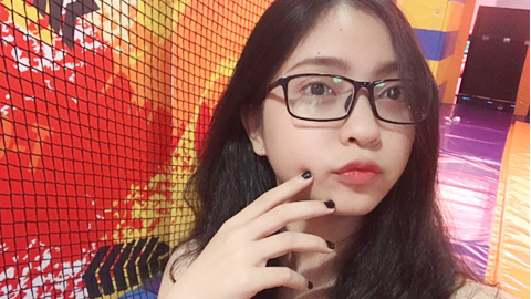 Ngắm bạn gái 9x "vạn người mê" của tiền vệ Nguyễn Quang Hải
