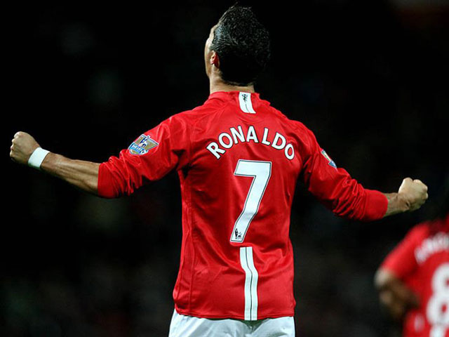 Ronaldo là một trong những cầu thủ vĩ đại nhất từng mang áo số 7 M.U