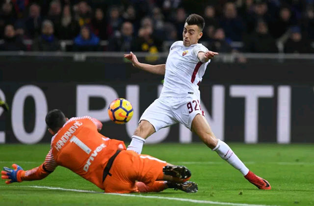 El Shaarawy đưa Roma vượt lên dẫn bàn