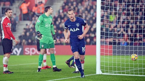 Tottenham nên lo lắng bởi... phong độ cao của Kane