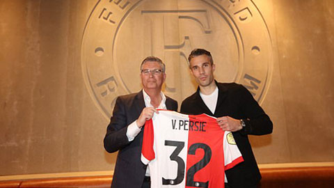Feyenoord hoàn tất chiêu mộ Van Persie