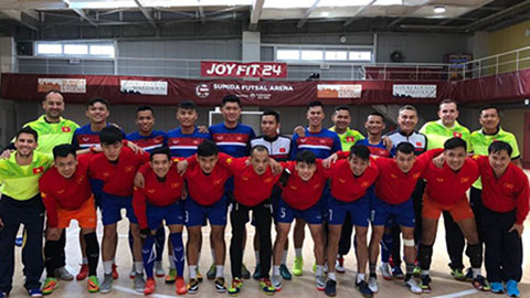 Vừa đặt chân đến Nhật Bản, ĐT futsal Việt Nam đã ra sân tập luyện