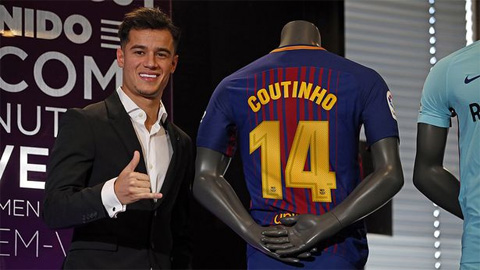 Coutinho nhận số áo 14 từ Mascherano