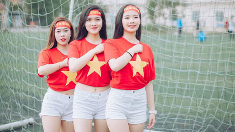 Nữ sinh Hàng Hải xinh đẹp đồng hành cùng U23 Việt Nam