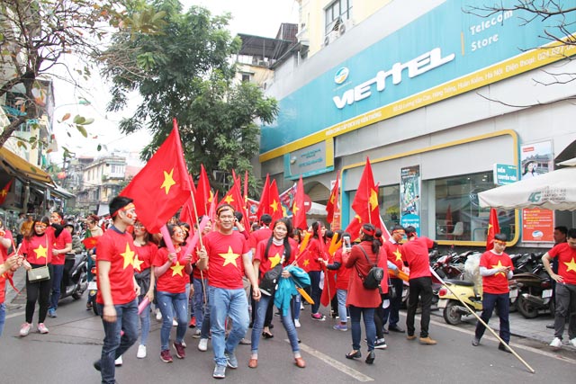 Viettel Hà Nội đã thưởng U23 Việt Nam 1 tỷ đồng và kéo quân xuống đường cổ vũ trận chung kết