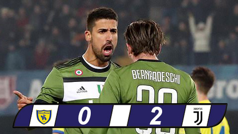 Chievo 0-2 Juventus: Lão bà chiếm tạm ngôi đầu của Napoli
