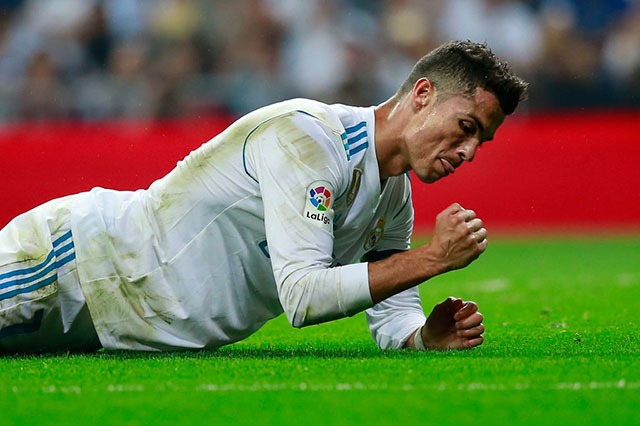 Tevez nhận định nỗ lực tập luyện giúp Ronaldo vươn lên thành siêu sao