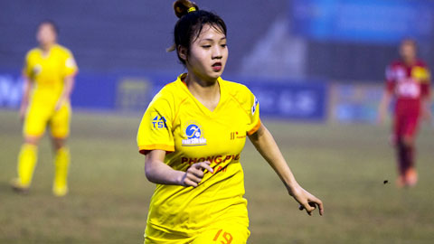 Hot-girl bóng đá Trần Thị Duyên: Tết này, ai sẽ yêu nàng?