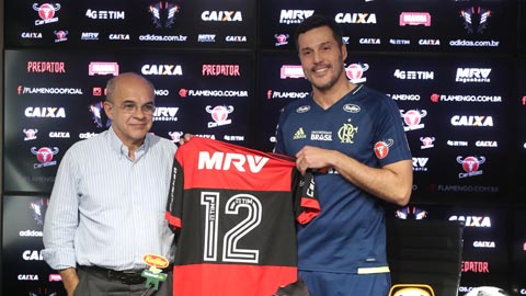 Julio Cesar ký hợp đồng 3 tháng với Flamengo