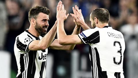 Juventus giữ chân bộ đôi Chiellini - Barzagli