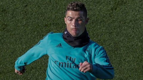 Ronaldo đối diện nguy cơ nghỉ thi đấu vì chấn thương bắp chân